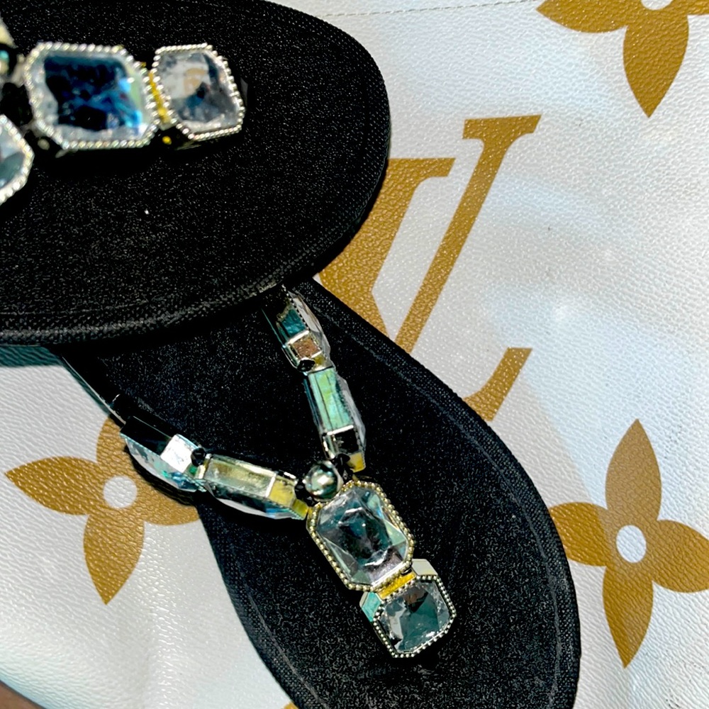 💎 🩴 💎• 🖤 Frisky x Bling it on Vibes 🖤• 🩴💎🩴